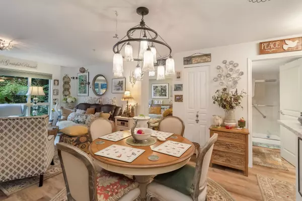 Surrey, BC V4A 4P1,2167 152 ST #103