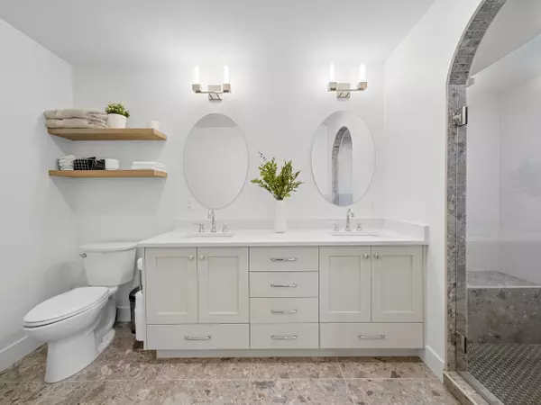 Surrey, BC V4N 3H8,15641 107 AVE