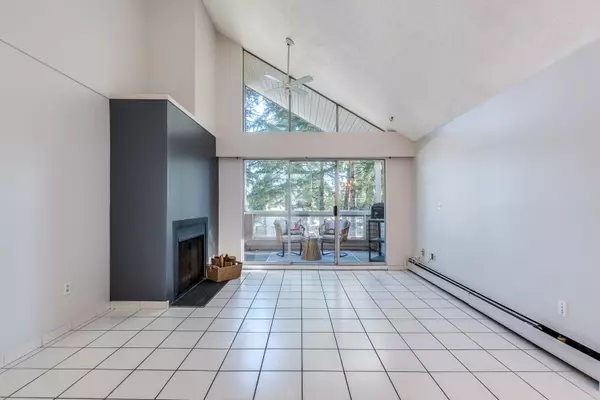 Coquitlam, BC V3J 7R8,932 Robinson ST #302