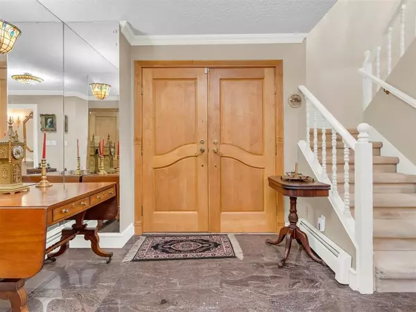 Vancouver, BC V6L 2T8,3705 Puget DR