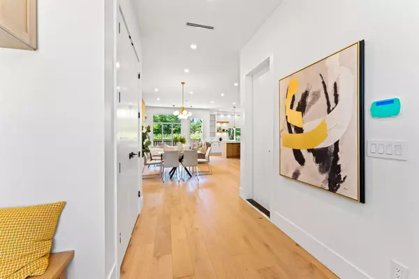 Langley, BC V2Y 3S8,7523 205 ST