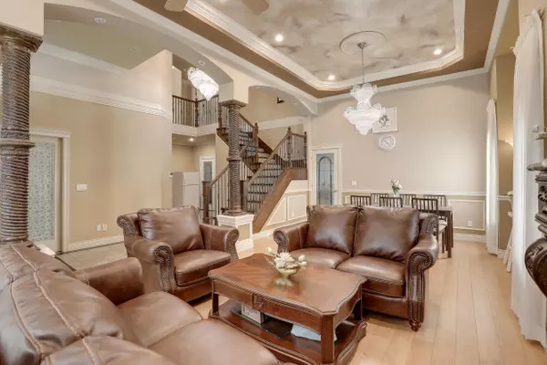 Surrey, BC V3W 2H2,14078 68 AVE