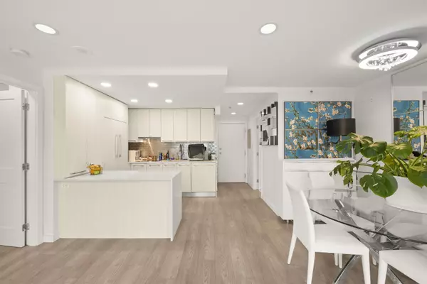 Vancouver, BC V6B 5Y1,930 Cambie ST #1205