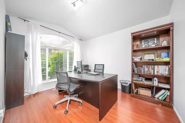 Coquitlam, BC V3E 3A5,1555 Alpine LN