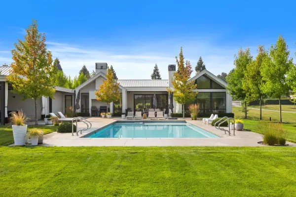 Abbotsford, BC V4X 2C9,29091 Tamaric AVE