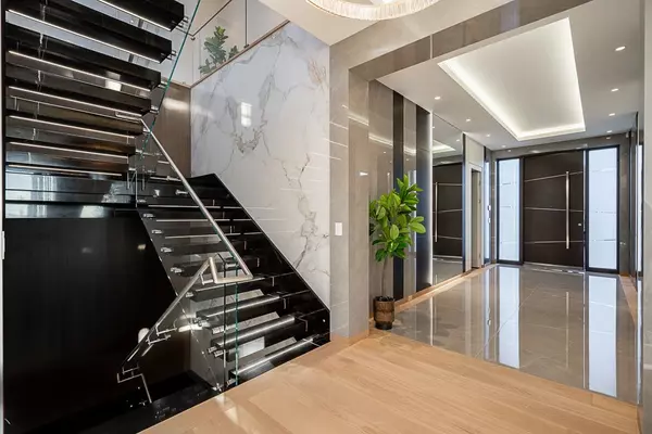 1405 28th ST West Vancouver, BC V7V 1M1