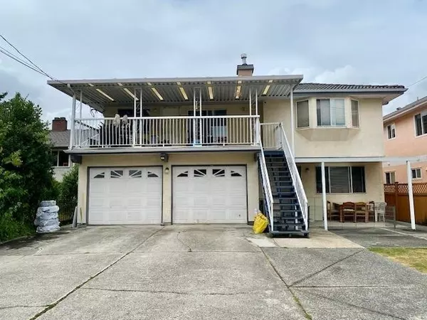 Burnaby, BC V5G 1R7,3754 Elmwood ST