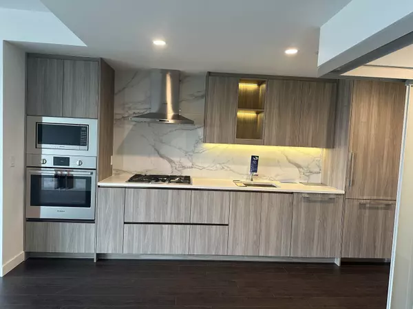 Burnaby, BC V5C 0N2,4890 Lougheed HWY #3008