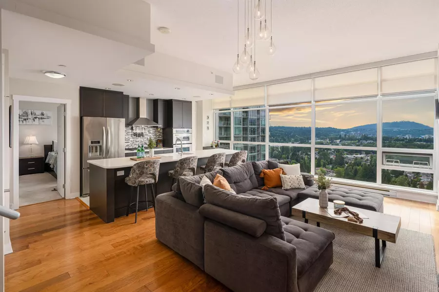 2968 Glen DR #3401, Coquitlam, BC V3B 0C4