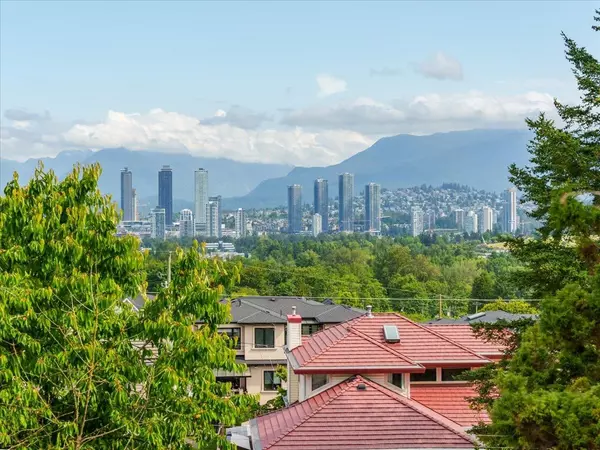 Burnaby, BC V5H 1G9,4660 Bond ST