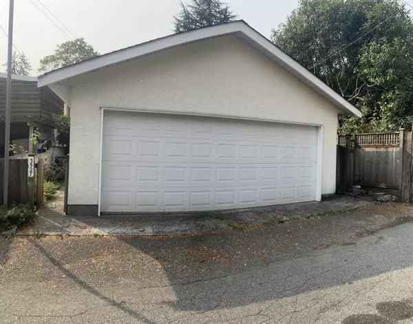 Vancouver, BC V6S 1M4,3527 W King Edward AVE