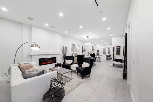 Coquitlam, BC V3K 2N8,1041 Stewart AVE
