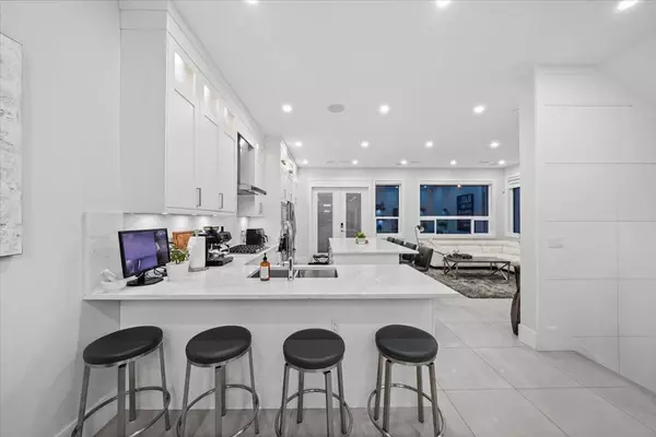 Coquitlam, BC V3K 2N8,1041 Stewart AVE