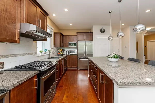 2093 Zinfandel DR Abbotsford, BC V4X 0A6