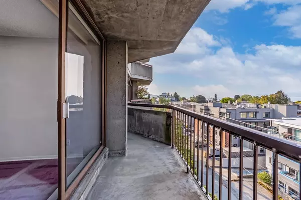 Vancouver, BC V6K 4K6,2445 W 3rd AVE #602