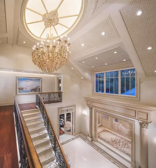 Vancouver, BC V6J 4H2,1575 Angus DR