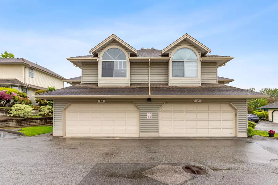 22538 116 AVE #10, Maple Ridge, BC V2X 0Z8