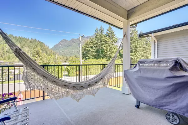 Hope, BC V0X 1L1,65517 Skylark LN