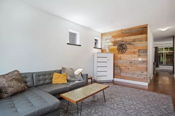 Surrey, BC V3X 1A2,6299 144 ST #32