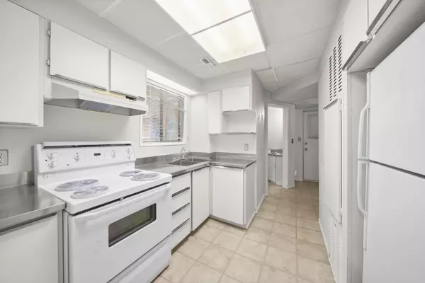Pitt Meadows, BC V3Y 1L5,19575 Hammond RD