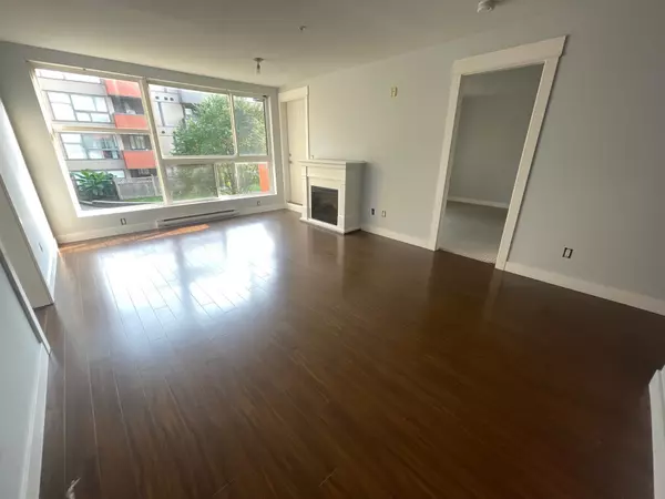 Maple Ridge, BC V2X 6M2,12085 228th ST #216