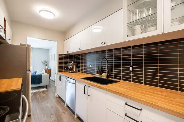 Langley, BC V3A 1V6,5191 203 ST #203