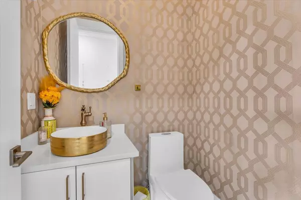 8235 Harvest PL Chilliwack, BC V4Z 0E4