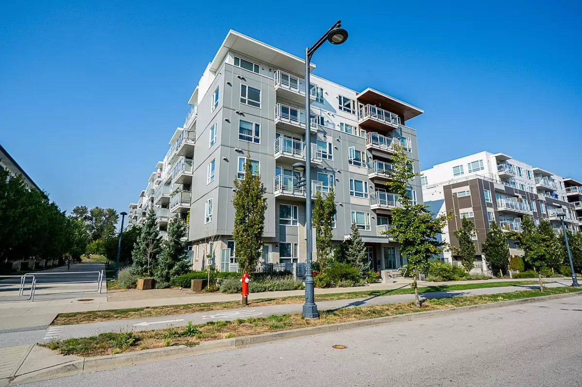 Surrey, BC V3T 0M9,13963 105 BLVD #519