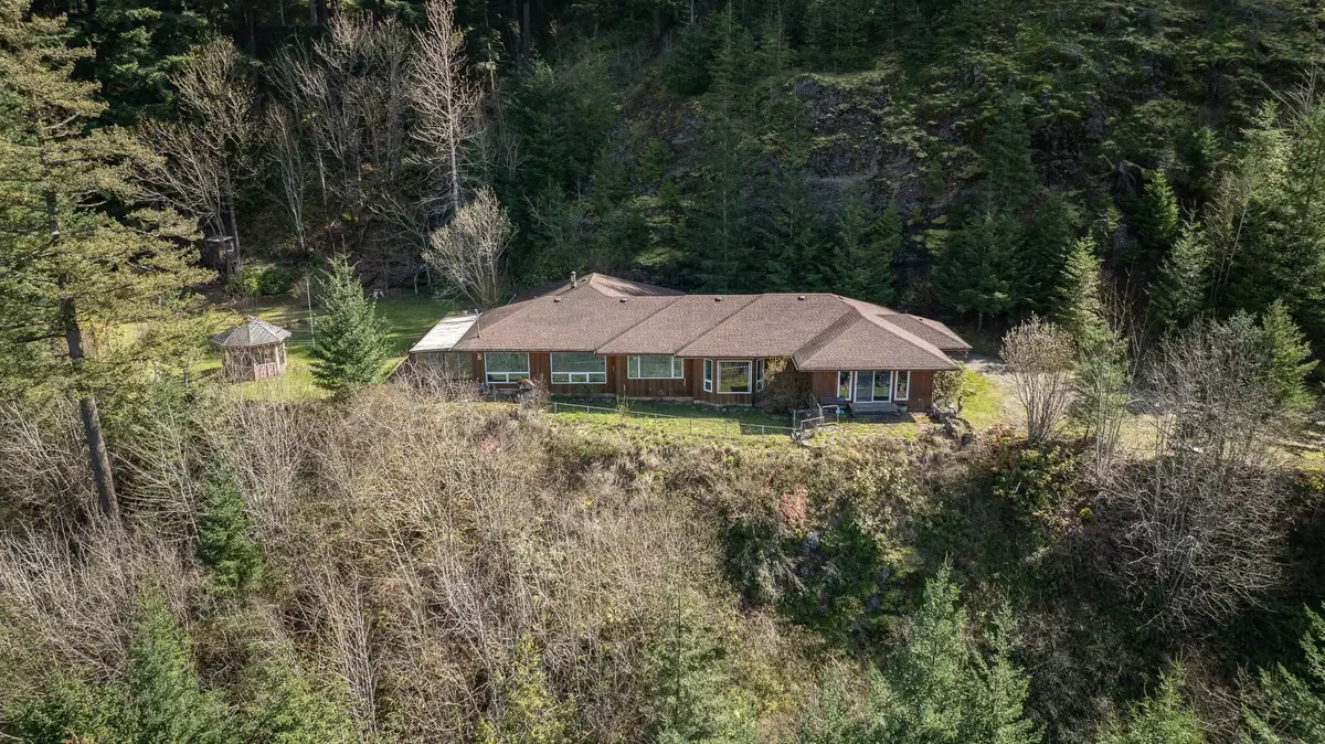 Hope, BC V0X 1L1,21703 Thacker Mtn RD