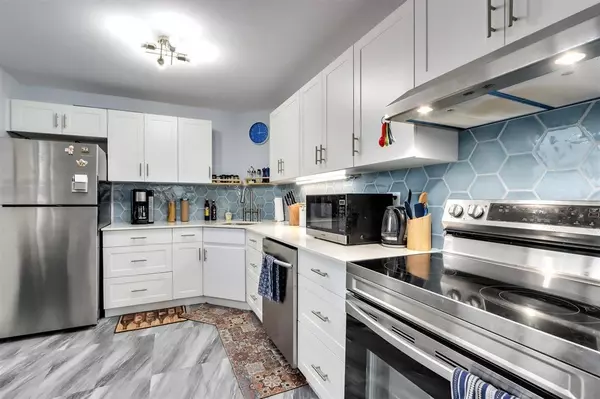 Richmond, BC V6Y 1Z2,6651 Minoru BLVD #1707