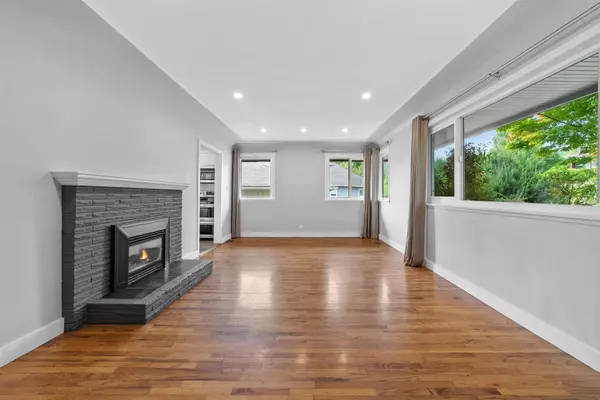 North Vancouver, BC V7L 1N7,1137 Cloverley ST