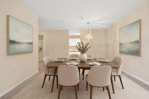 West Vancouver, BC V7V 4C1,843 22nd ST #205