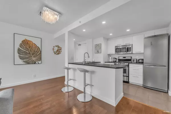 Vancouver, BC V6E 4P1,1331 W Georgia ST #2106