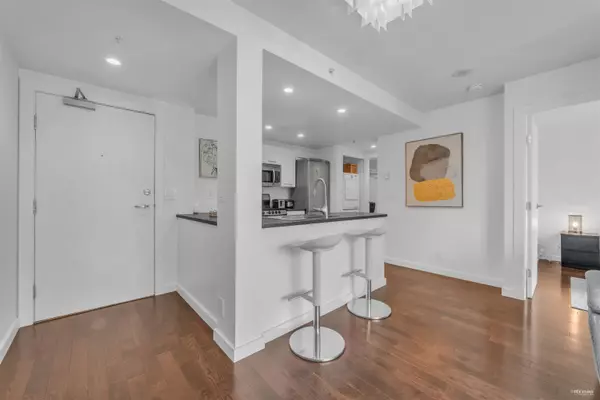 Vancouver, BC V6E 4P1,1331 W Georgia ST #2106