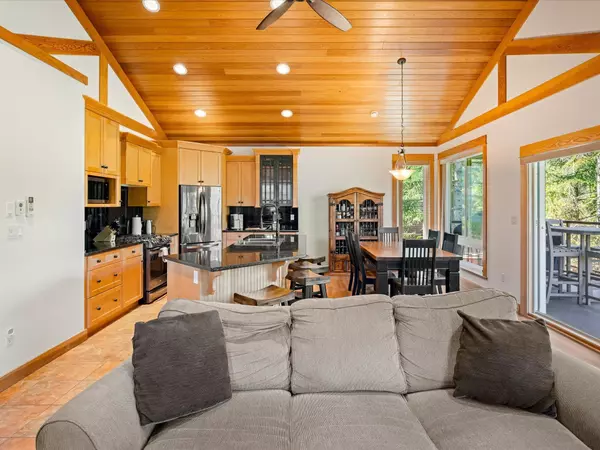 Whistler, BC V8E 0A8,2314 Cayley Close