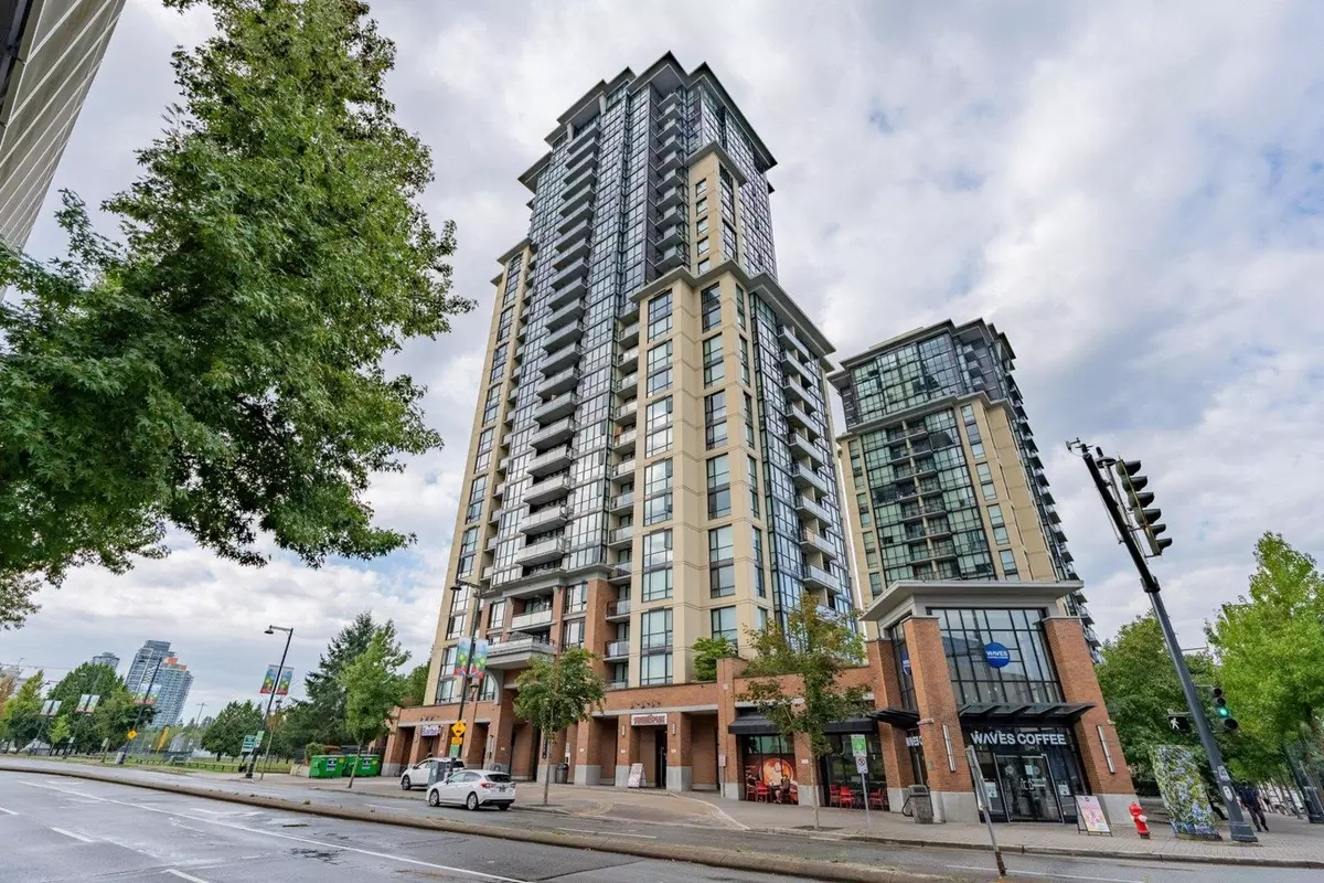 Surrey, BC V3T 0E6,10777 University DR #1906