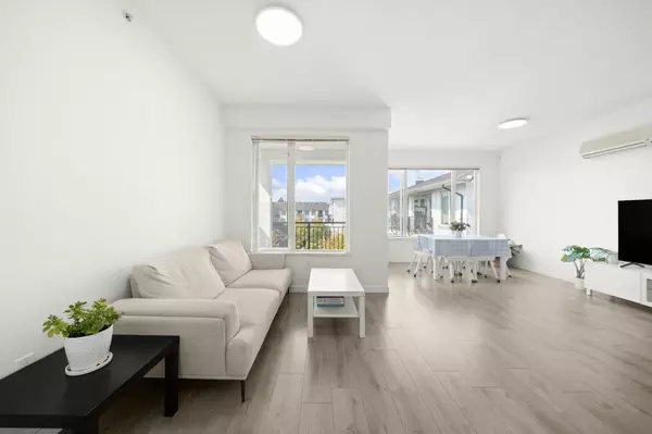 Richmond, BC V6X 0J7,9388 Mckim WAY #438