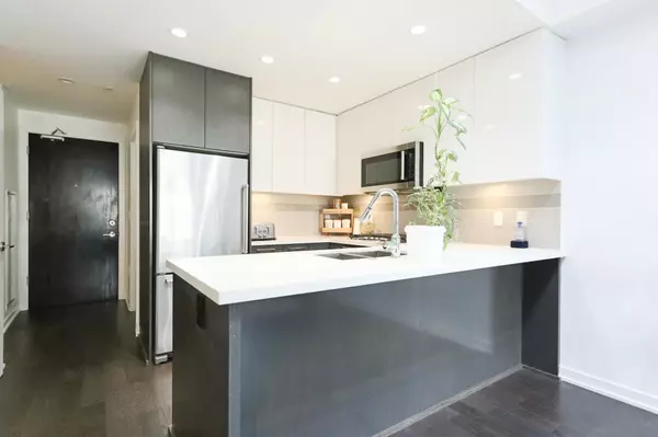 Richmond, BC V6X 0R1,7008 River Pkwy #321