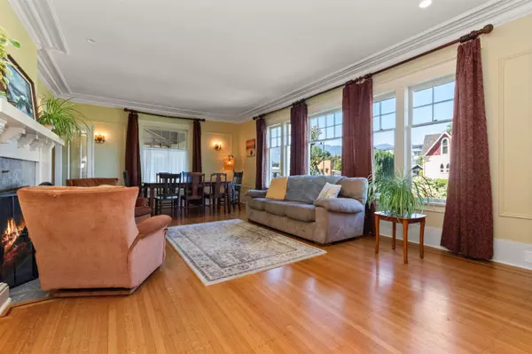 Chilliwack, BC V2P 1W1,46028 First AVE