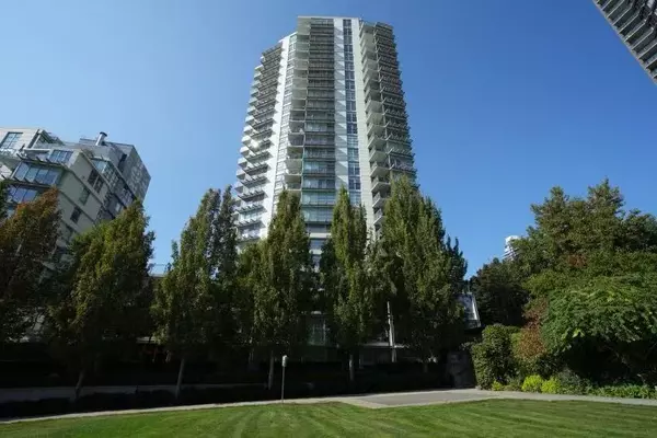 638 Beach CRES #905, Vancouver, BC V6Z 3H4