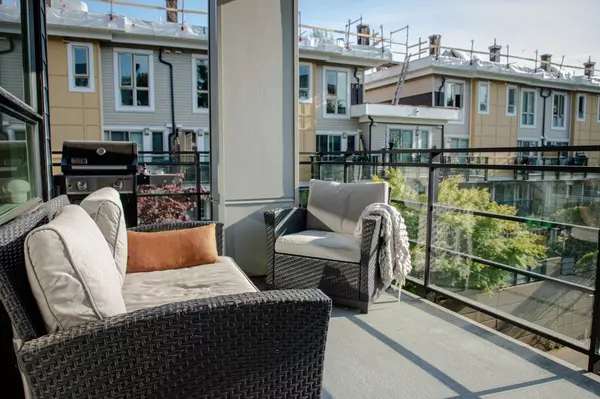 715 W 15th ST #204 North Vancouver, BC V7M 1T2