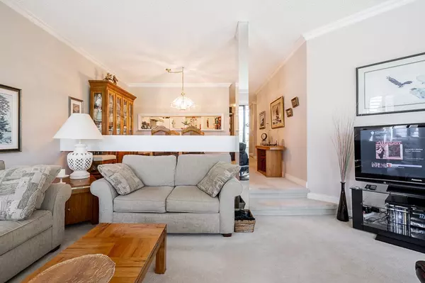 15313 19 AVE #305 Surrey, BC V4A 1X6