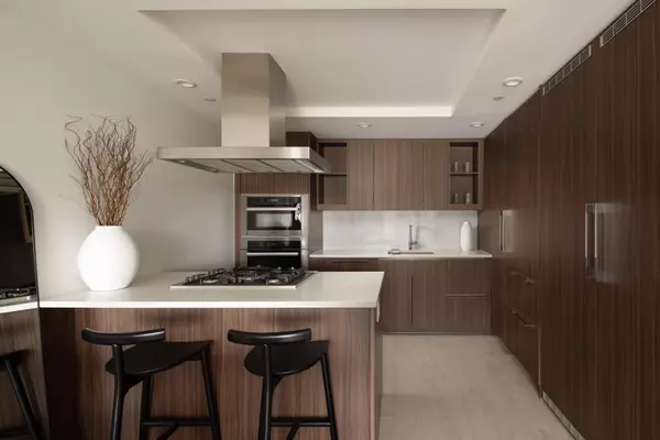 1768 Cook ST #1013 Vancouver, BC V5Y 0N3