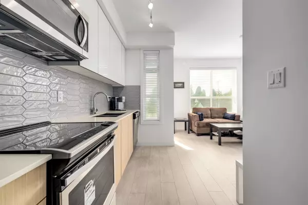 Surrey, BC V3S 7H8,19567 64th AVE #303