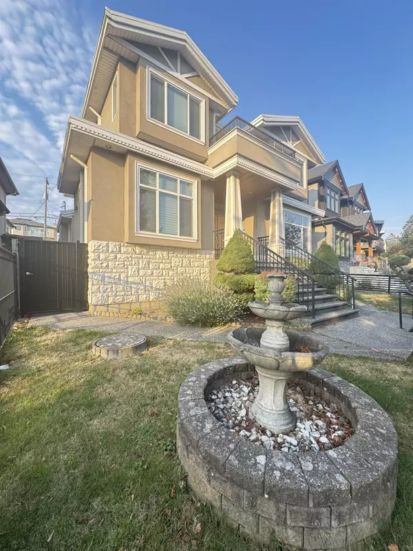 2111 Fraserview DR #Bsmt, Vancouver, BC V5P 2N2