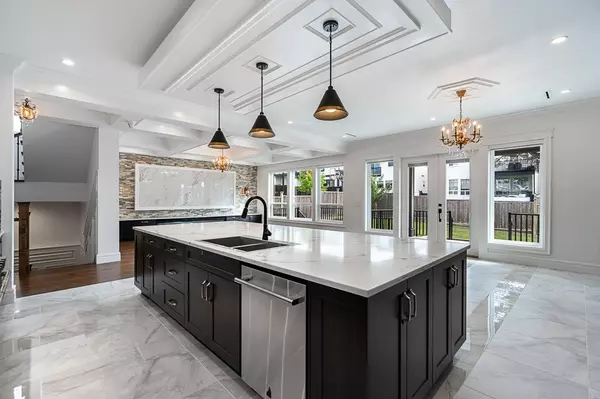 Surrey, BC V3Z 9X5,1696 166a ST