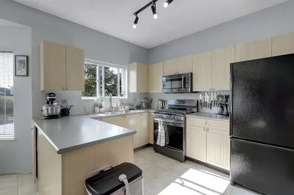 Langley, BC V2Y 2X8,20526 66a AVE