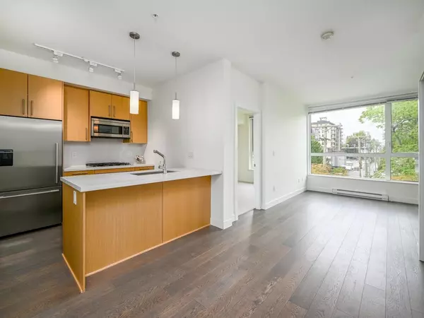 Vancouver, BC V6M 3W4,5325 West Boulevard #310