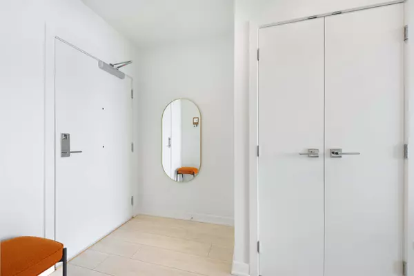 North Vancouver, BC V7J 1H3,1471 Hunter ST #1604