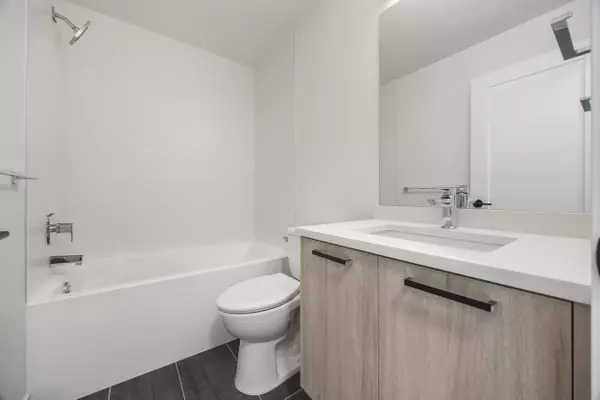 Port Moody, BC V3H 0N4,2002 St. George ST #116